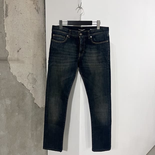 Saint Laurent (2013)