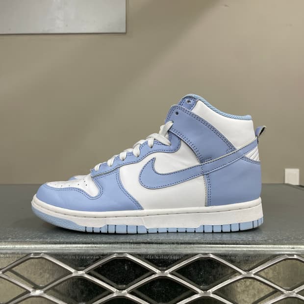 나이키 덩크 하이 알루미늄 245