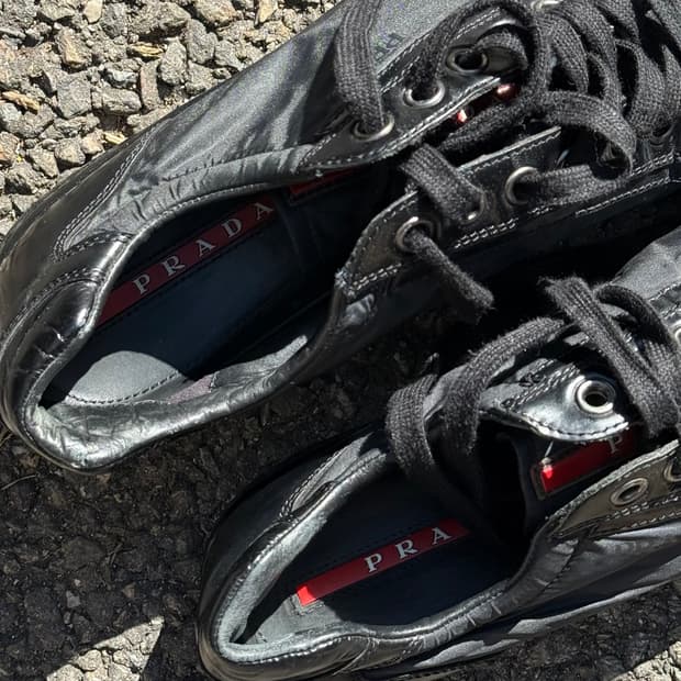 프라다 스포츠 레더 나일론 스니커즈 