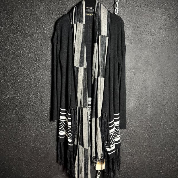 GORGE – Black Fringed Patterned Cardigan