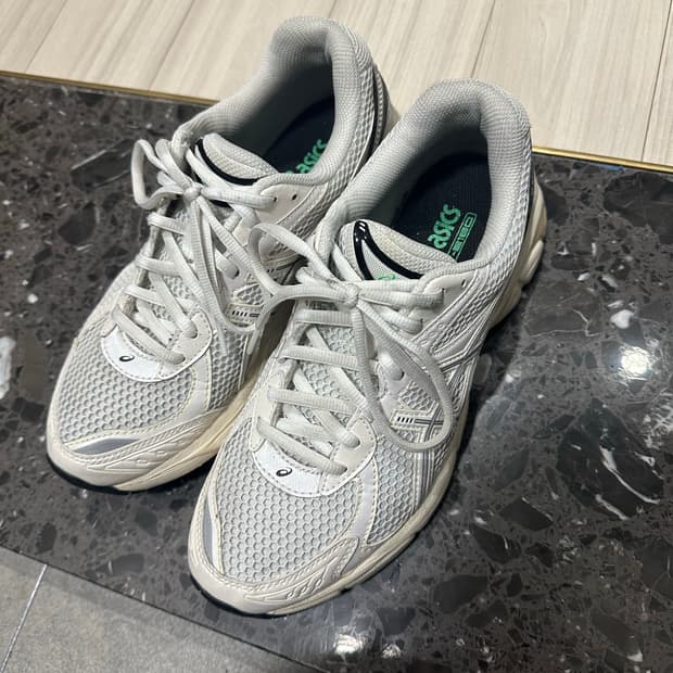 아식스 2160 화이트 블랙 260