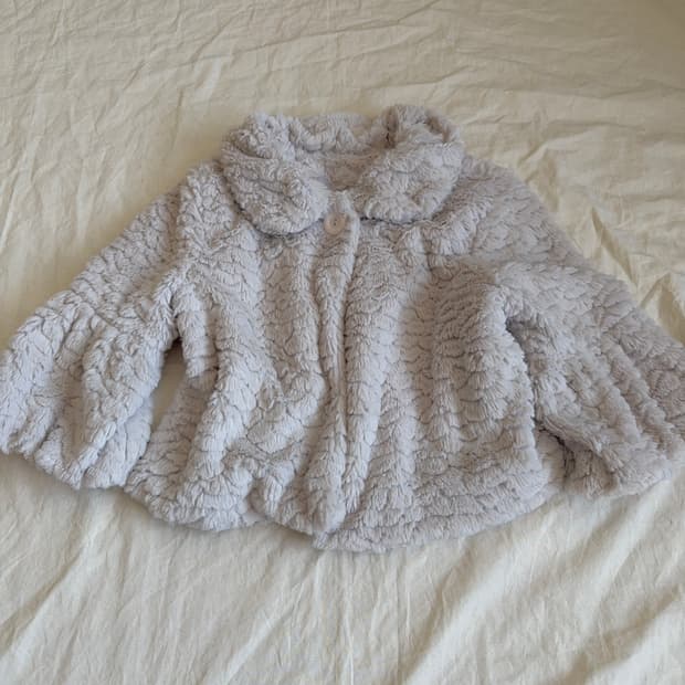 뮤트 히메갸루 러블리 크롭 퍼 케이프