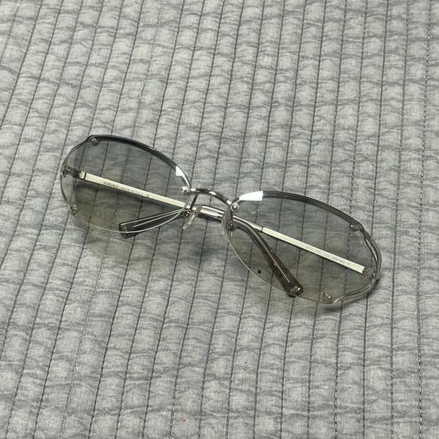 (이태리 생산) 베르사체 빈티지 반무테 선글라스 MOD.N37 