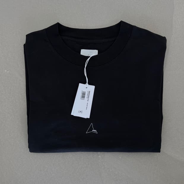 ROA 25 Logo T Shirt 로고 디테일 반팔 티셔츠 (XL)