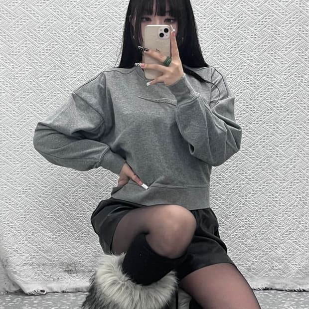 나이키 캐주얼 스트릿 부클로고 크롭 맨투맨 L C10098