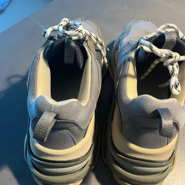 발렌시아가 트리플 S 스니커즈 43 275