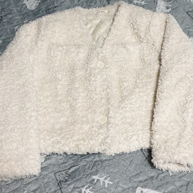 GGJING 세미크롭 테디 퍼 자켓 아이보리 (F)