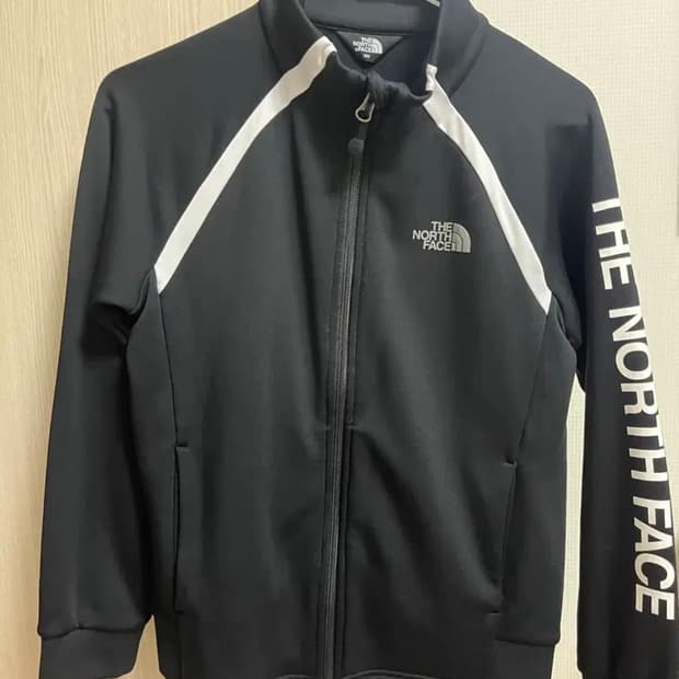 노스페이스 블랙/화이트 트레이닝 집업 져지