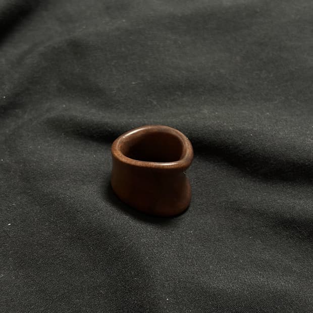 COS 커브드 우든 링