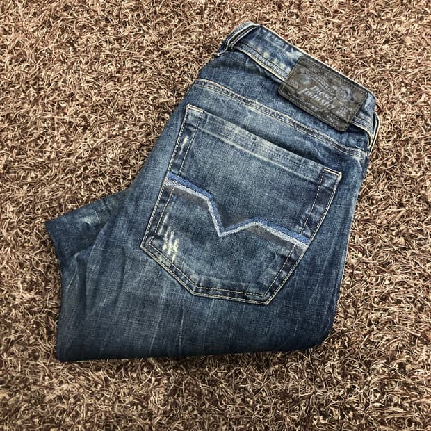 디젤 Zatiny 플레어 부츠컷 워싱 디스 데님팬츠