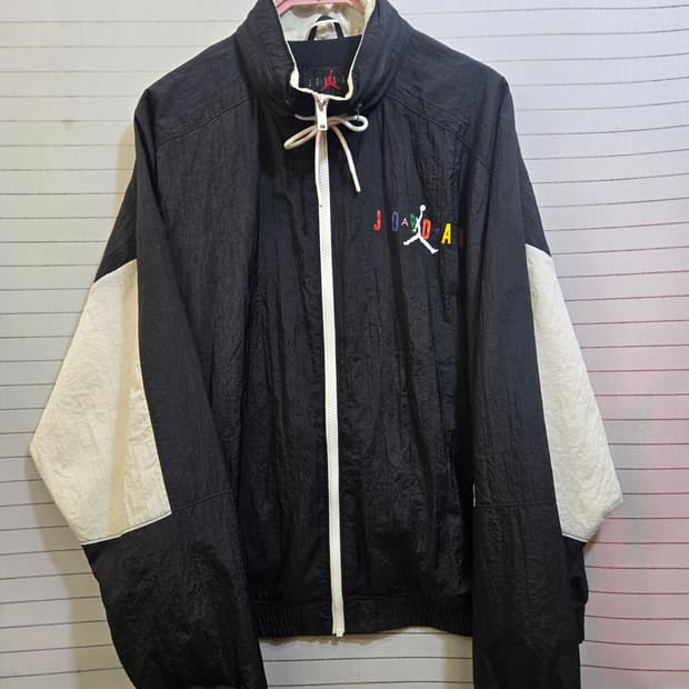 조던 블랙/화이트 바람막이 자켓