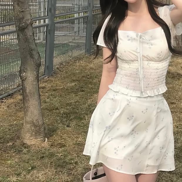 낫유어로즈 블라우스나 셋업 구해요