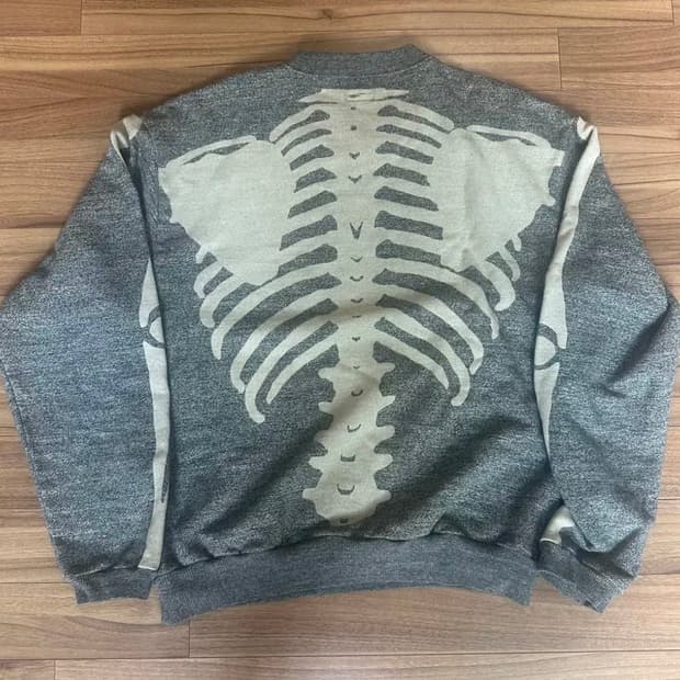 캐피탈 본 스웻셔츠 맨투맨 2 본크루넥스웨트셔츠