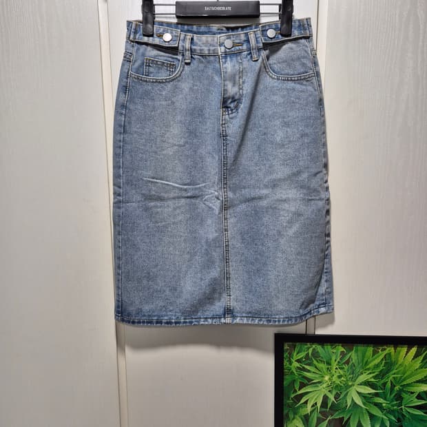 (새상품)vtg 연청 데님 스커트 H라인 미디 스커트