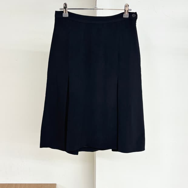 베르사체 블랙 플리츠 미디 스커트