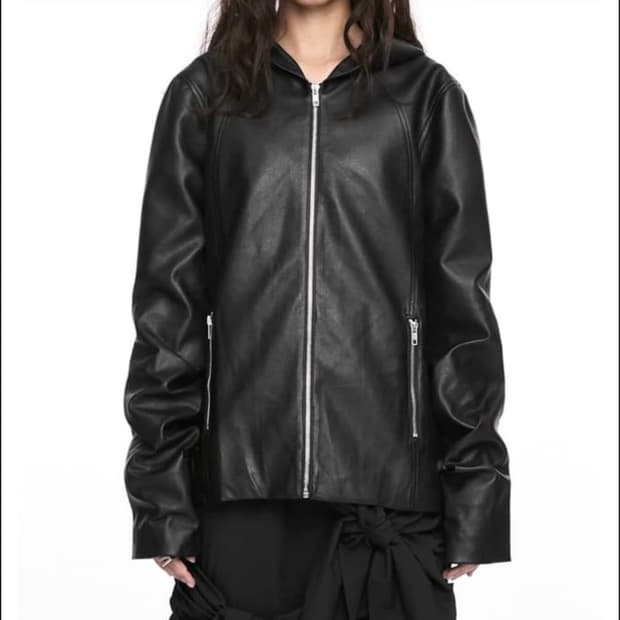 나체 후드 레더 자켓 1사이즈 구합니다ㅠㅠ