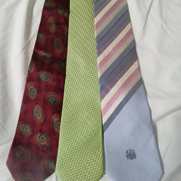 크리스찬 디올 넥타이