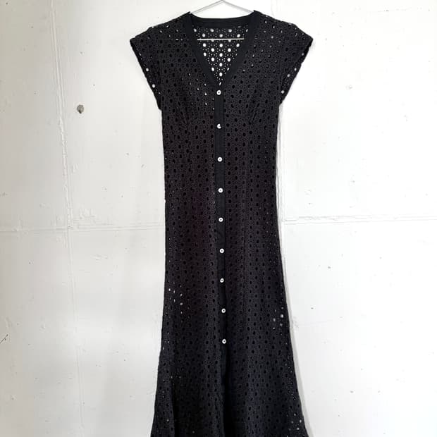 fiolily cut out one piece  
