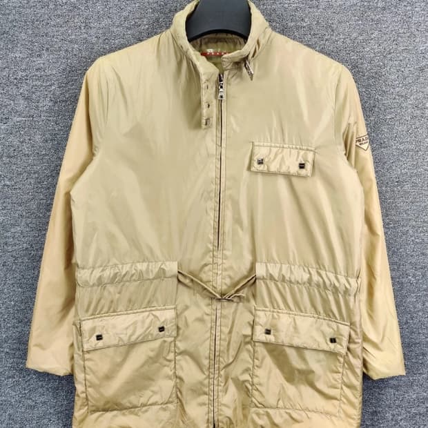 Prada 프라다 나일론 자켓 베이지색 ~66