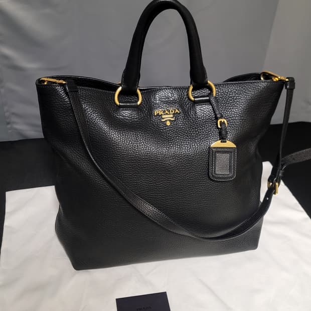 프라다 가방,크로스백토트백(디올샤넬보테가루이비통구찌셀린느생로랑발렌시아가)