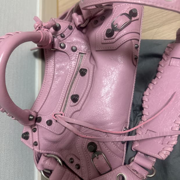 발렌시아가 네오카골 xs 베이비핑크