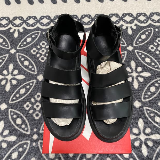 (uk6)닥터마틴 클라리사