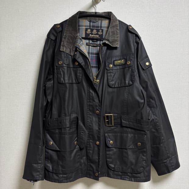 Barbour 바버 인터내셔널 오일드 왁스 자켓 블랙