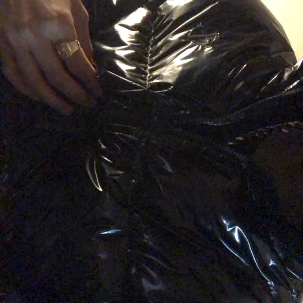 노매뉴얼 유광 패딩