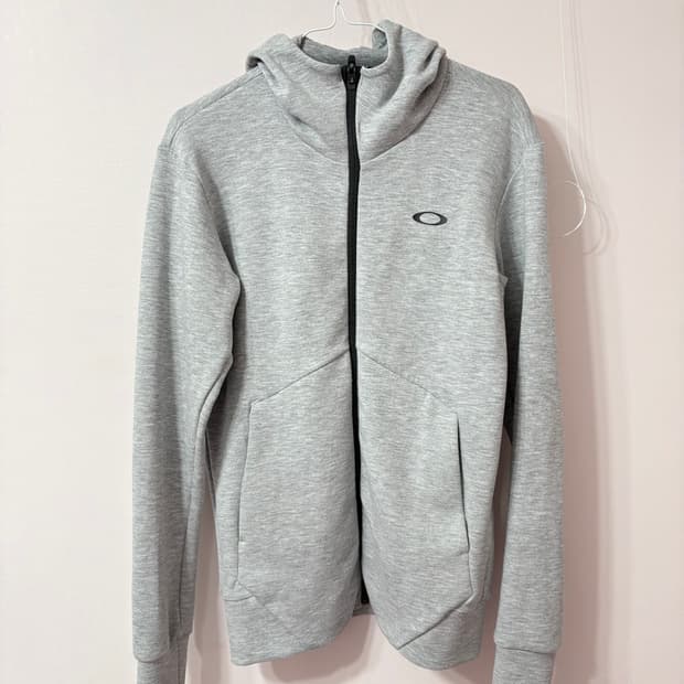 오클리 후드집업