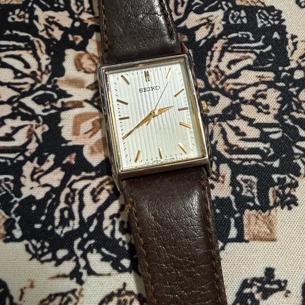 SEIKO 빈티지 쿼츠 시계