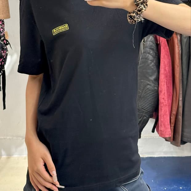 Barbour 바버 블랙 반팔티