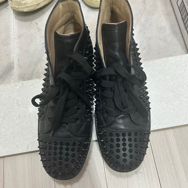 크리스찬 루부탱 하이탑