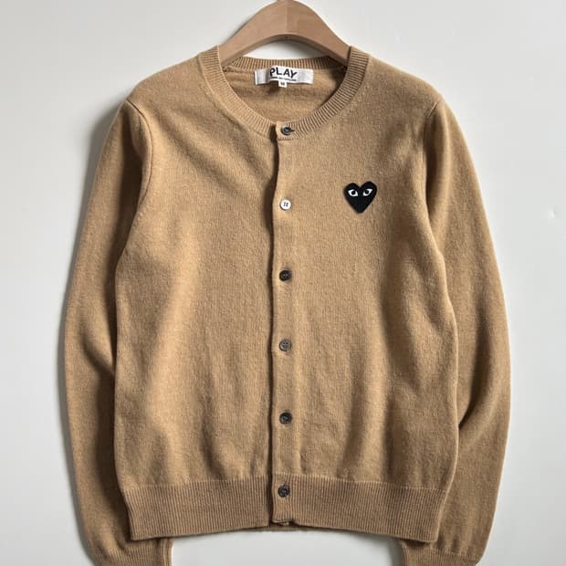 COMMEdesGARCONS 꼼데가르송 블랙와펜 베이지컬러 울 라운드넥 