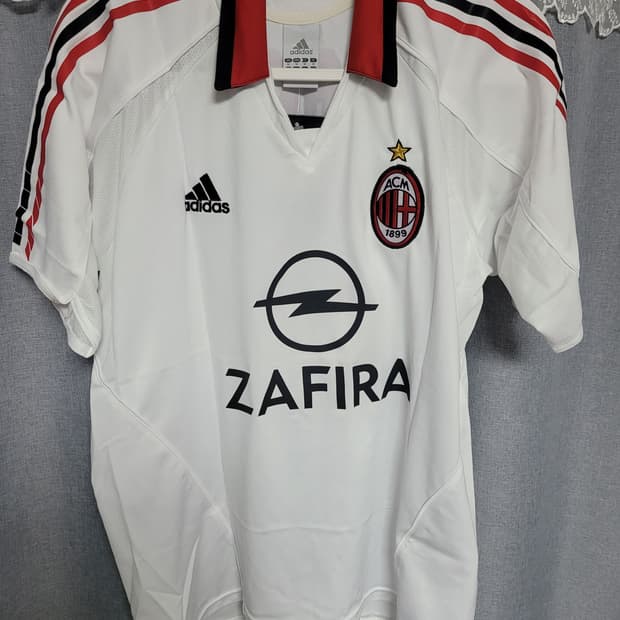 05/06 AC밀란 어웨이 반팔 22. 카카