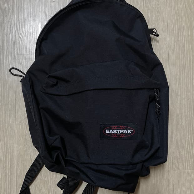 이스트팩 DAY PAK 백팩 (실착 3회 미만)