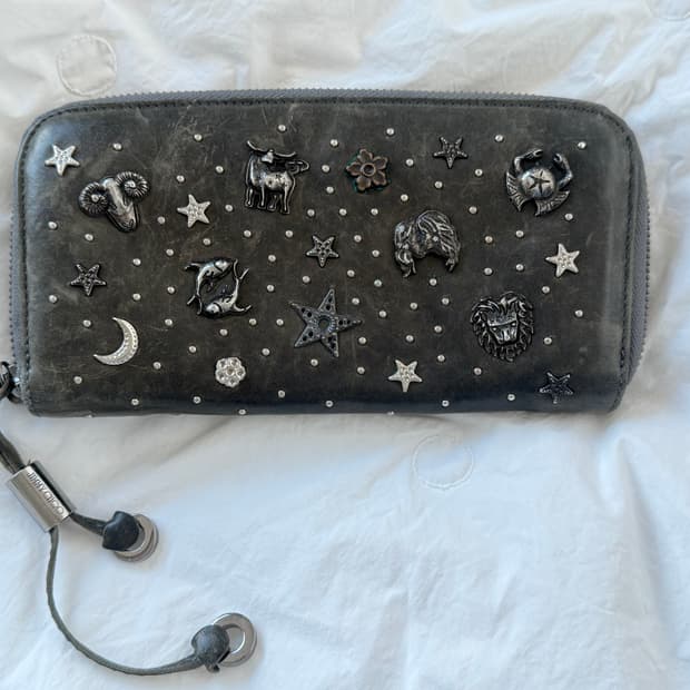 정품. 정가150만원. 지미추 별자리 스터드 장지갑 여성지갑 코인지갑 지