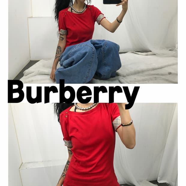 < Burberry Nova Check & Neck Detail Top 