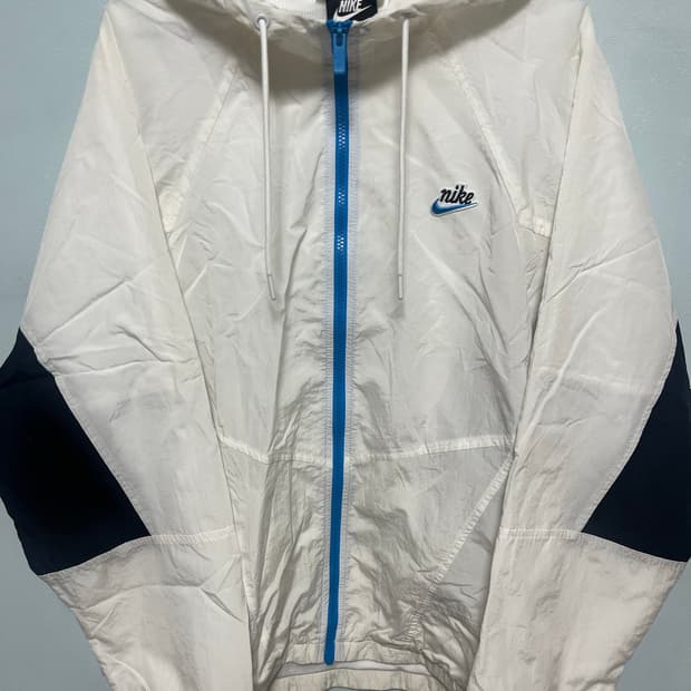 나이키 헤리티지 스펠아웃로고 후드 바람막이