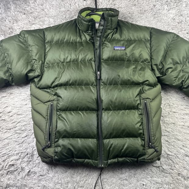 파타고니아 경량패딩 그린