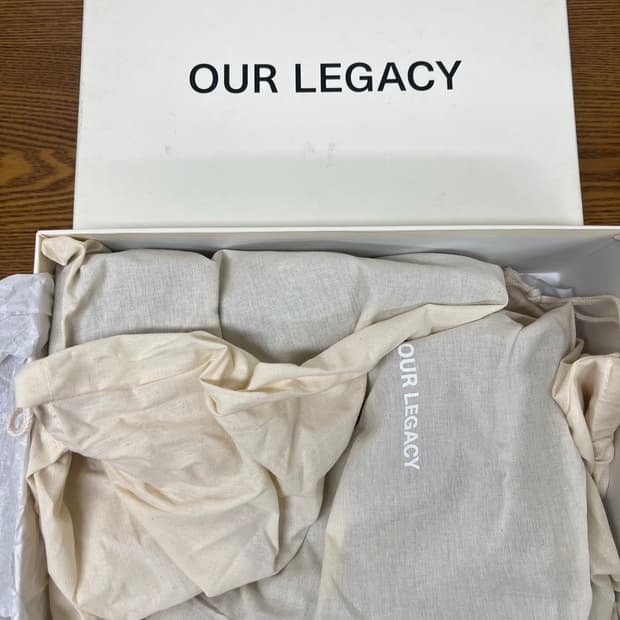 아워레가시 미카엘리스 스웨이드 부츠 