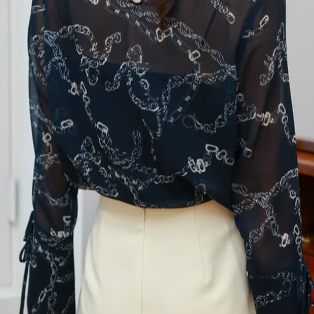 몽또또 쉬폰 커프스 네이비 블라우스 새제품