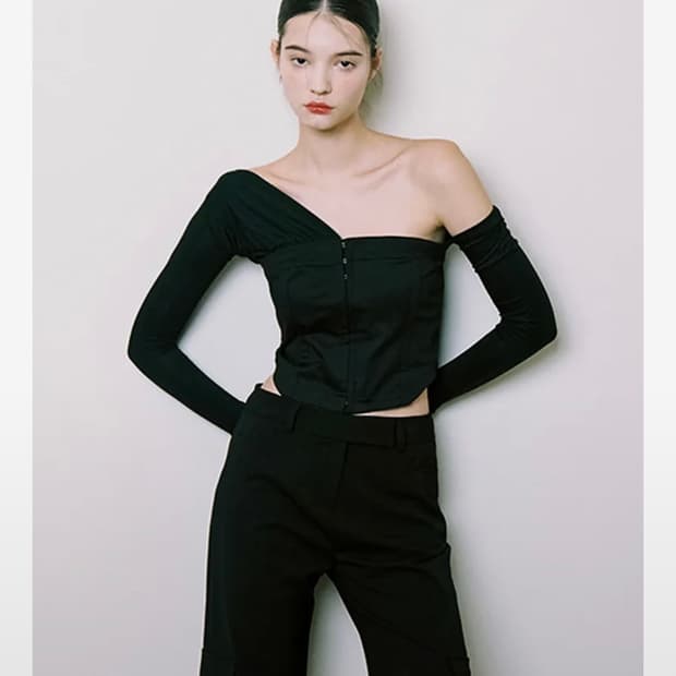 낫유어로즈 모니카 탑 - 블랙