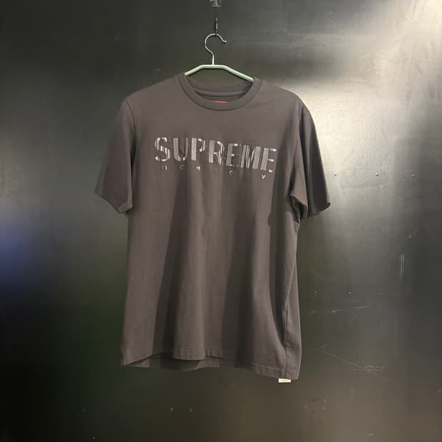 슈프림 그라디언트 로고 반팔