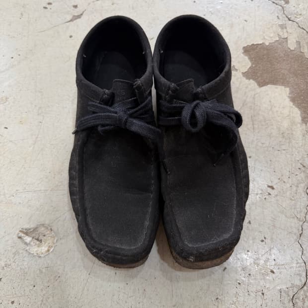 클락스 Black Faux-Suede Wallabee Derbys