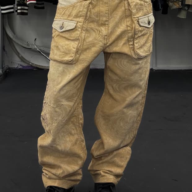 카라쿠리 타마시 오리엔탈 베이지 팬츠