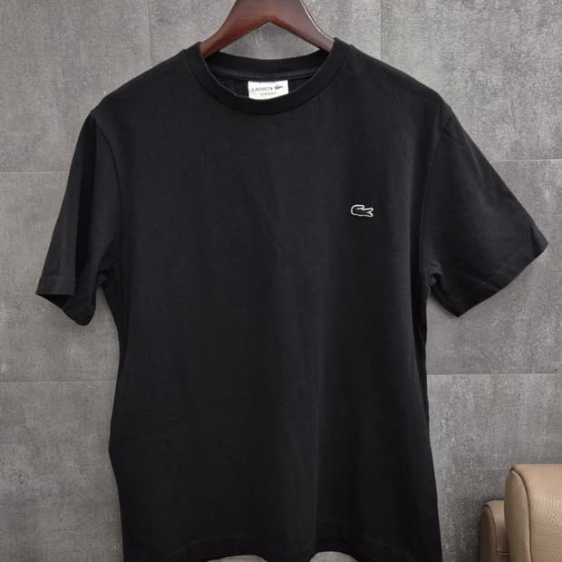 LACOSTE 라코스테 클래식핏 반팔티 블랙 US M
