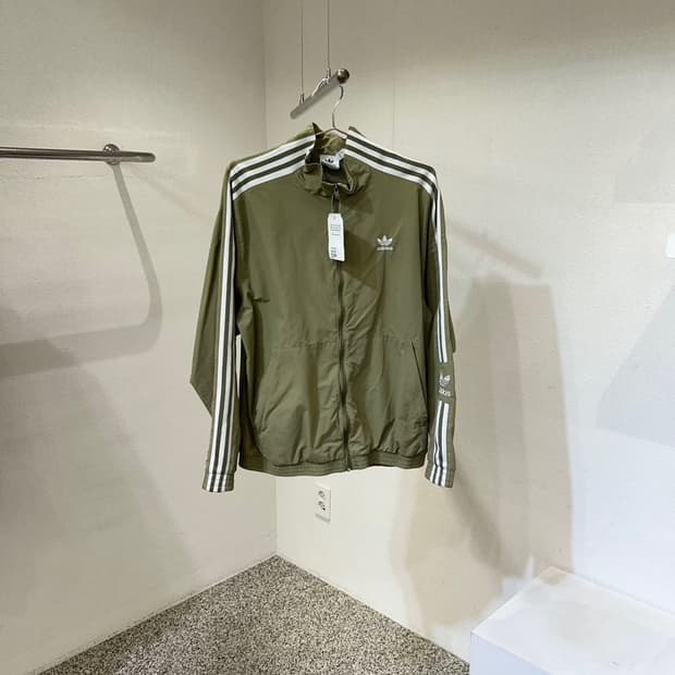아디다스 불꽃 삼선 트랙자켓