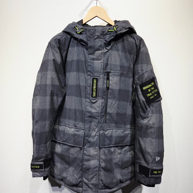 뉴에라. 남자 체크 후드 패딩 점퍼_M