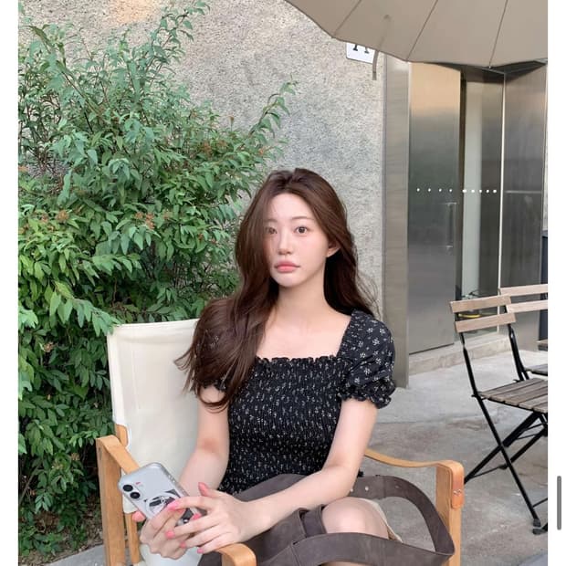 제니오 수지 스모크 블라우스 블랙