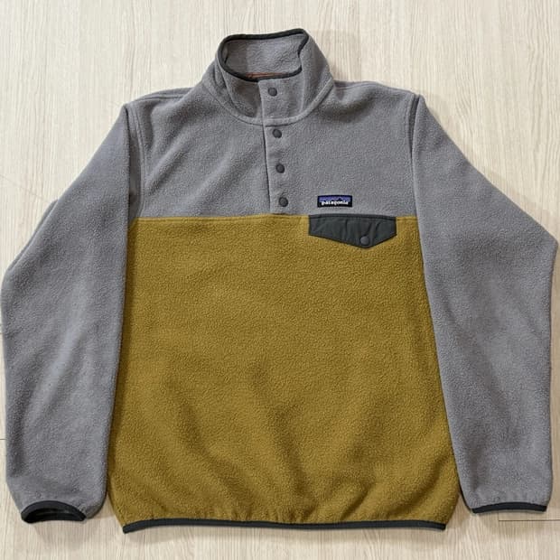 10s 파타고니아 신칠라 스냅-T 그레이/올리브/블랙